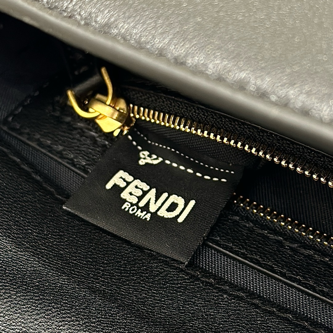 TÚI XÁCH NỮ FENDI 8629 