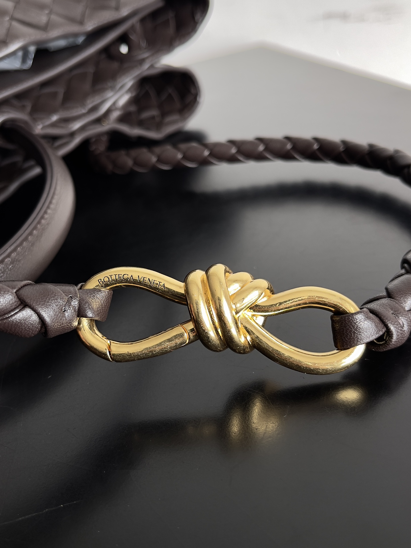 Túi xách nữ bottega veneta màu nâu 743575
