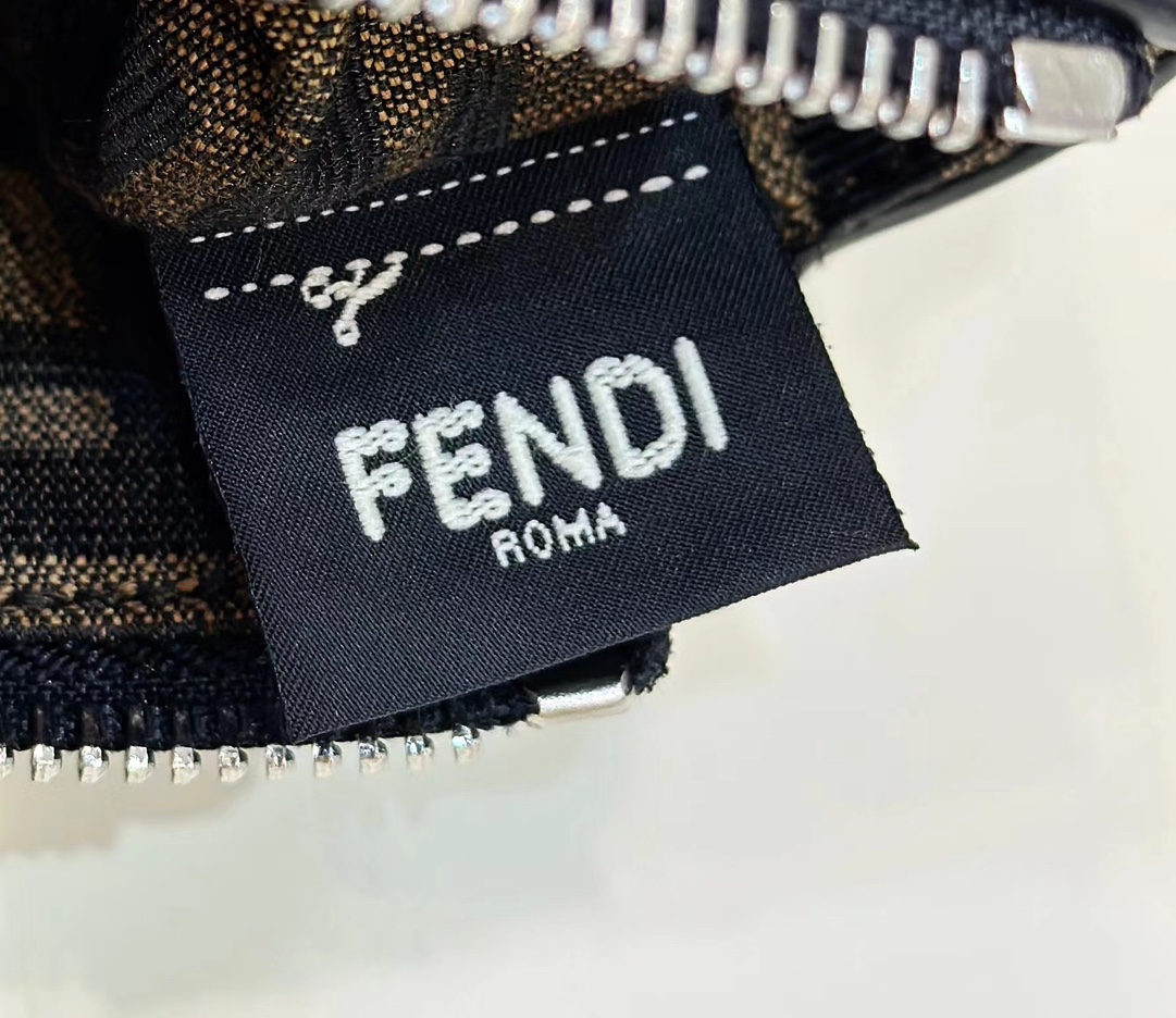 TÚI XÁCH NỮ FENDI 8570C 