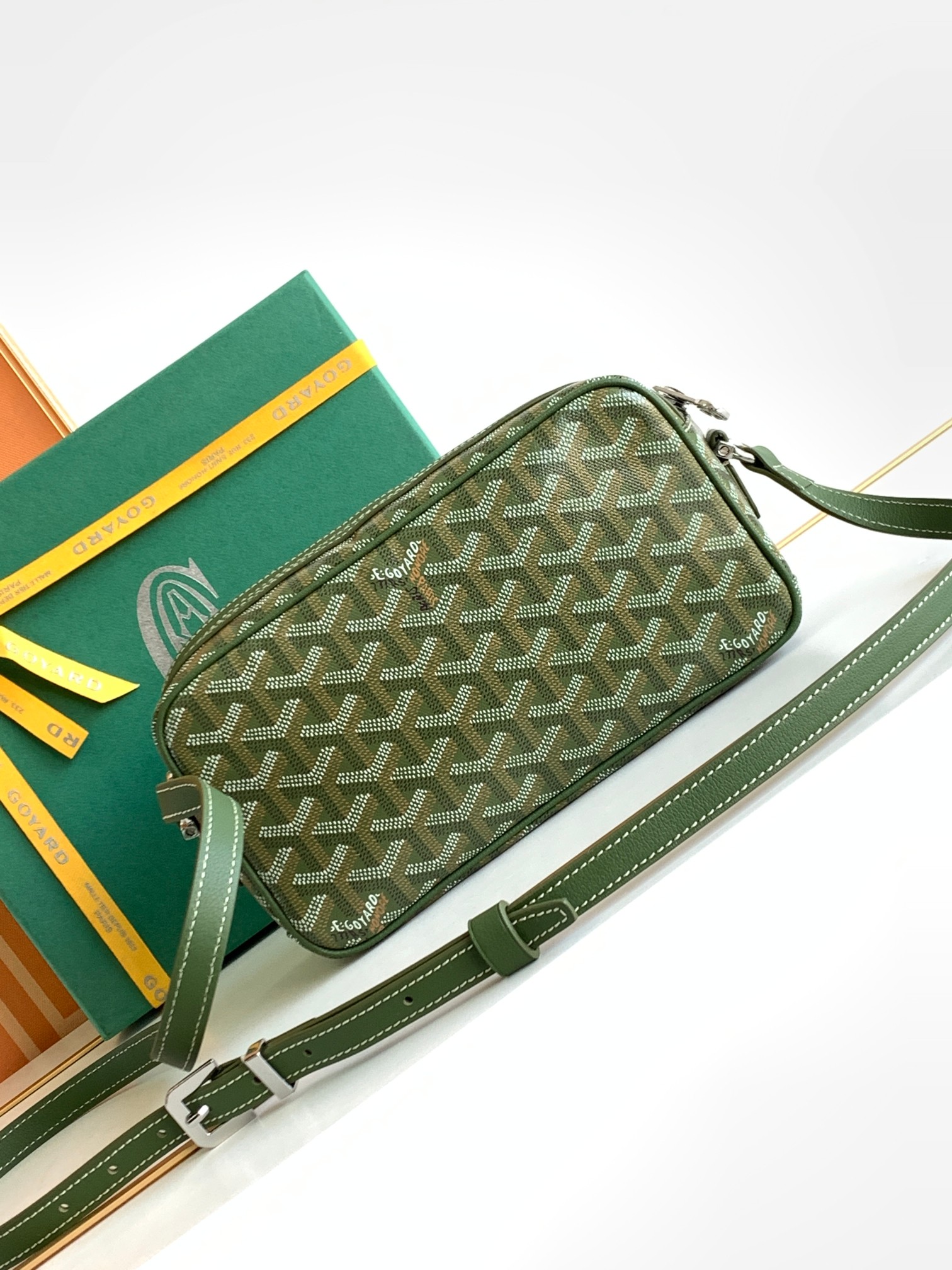 GOYARD 8018 (GREEN)