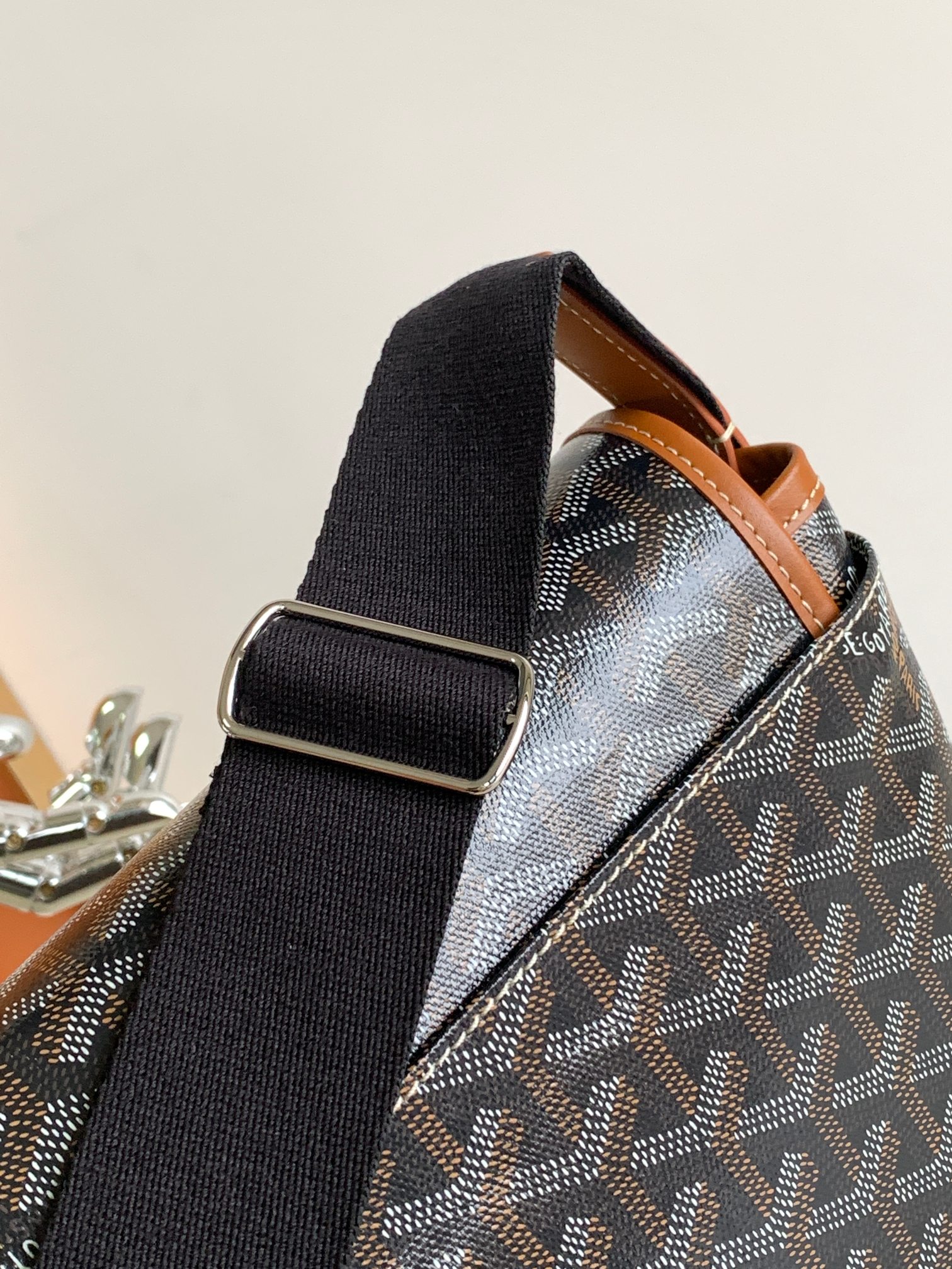 Túi xách Goyard 8130 màu nâu 